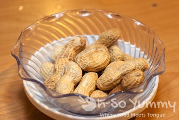 appetizer peanuts at Dae Jang Keum appetizer peanuts at Dae Jang Keum