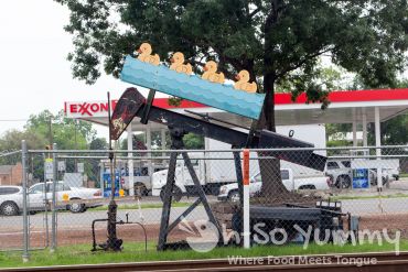 decorative oil rigs by Luling City Market decorative oil rigs by Luling City Market