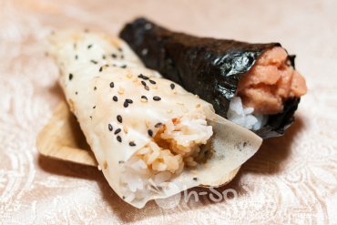 Sushi Roku crab and spicy tuna handroll at food jazz and wine event Sushi Roku crab and spicy tuna handroll at food jazz and wine event