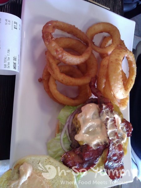 Anny's Fine Burger - Bacon Cheese Burger Anny's Fine Burger - Bacon Cheese Burger