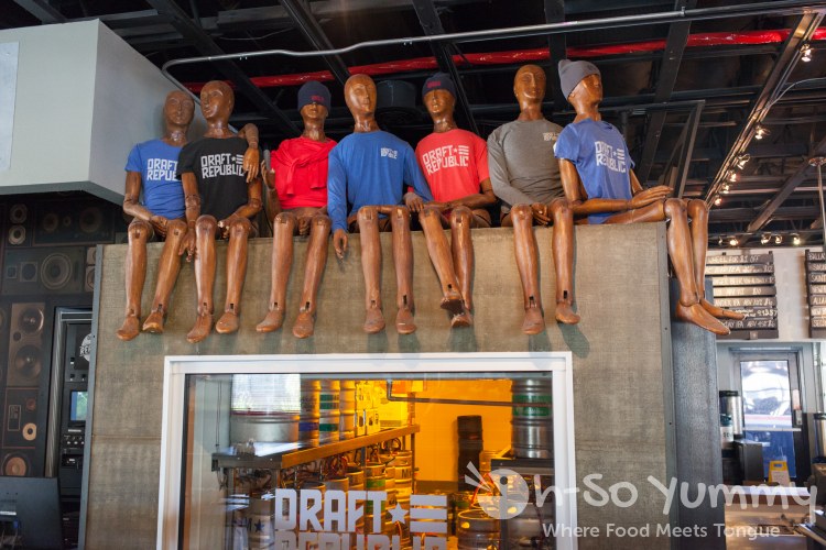mannequins at Draft Republic in La Jolla mannequins at Draft Republic in La Jolla