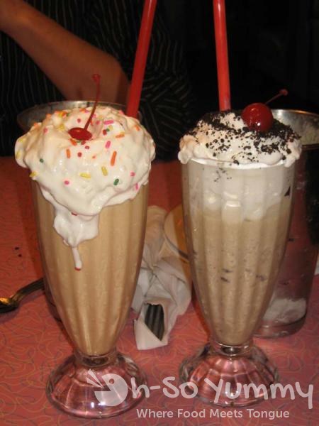 Peppermint Smoothie and Oreo Mint Shake Peppermint Smoothie and Oreo Mint Shake