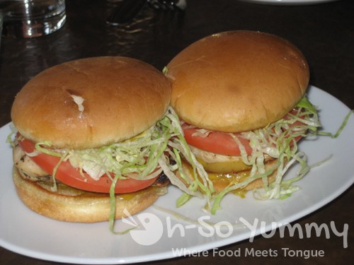 Grilled Chicken Sliders with Fearless Peanut Sauce Grilled Chicken Sliders with Fearless Peanut Sauce