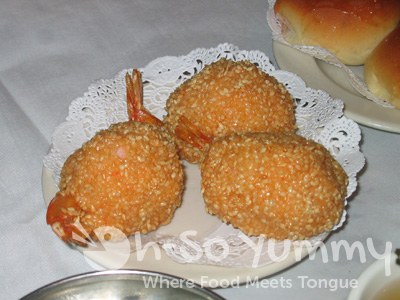 Fried Shrimp Balls with Sesame Seeds Fried Shrimp Balls with Sesame Seeds