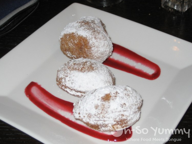 Cafe du Monde Mini Beignets with Raspberry Sauce Cafe du Monde Mini Beignets with Raspberry Sauce