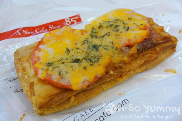 tomato cheese pastry from 85C Bakery Cafe tomato cheese pastry from 85C Bakery Cafe