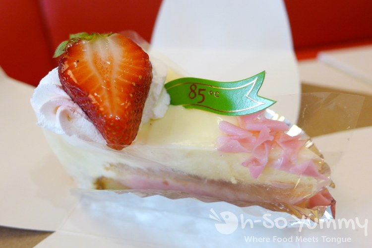 strawberry tiramisu slice from 85C Bakery Cafe strawberry tiramisu slice from 85C Bakery Cafe