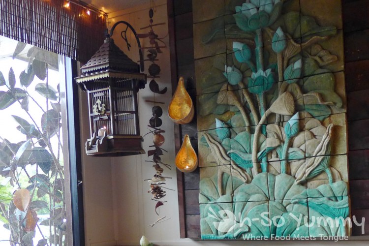 Bangkok Bay Restaurant in Solana Beach - decorations Bangkok Bay Restaurant in Solana Beach - decorations