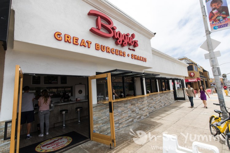 Biggie's Burgers restaurant in Pacific Beach of San Diego Biggie's Burgers restaurant in Pacific Beach of San Diego