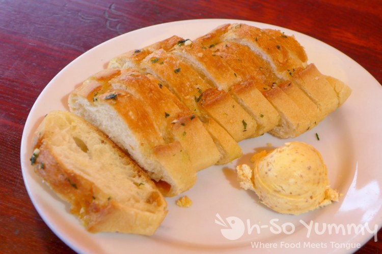 garlic bread and butter at Firefly on Paradise off strip Las Vegas garlic bread and butter at Firefly on Paradise off strip Las Vegas