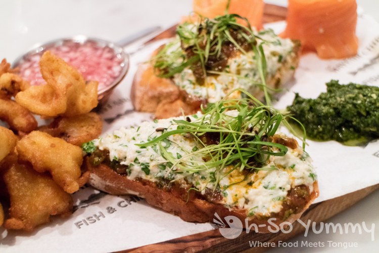 Sampler Platter at Mayfair Chippy in London UK Sampler Platter at Mayfair Chippy in London UK