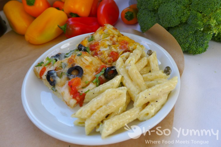 plate of focaccia and pasta at souplantation plate of focaccia and pasta at souplantation