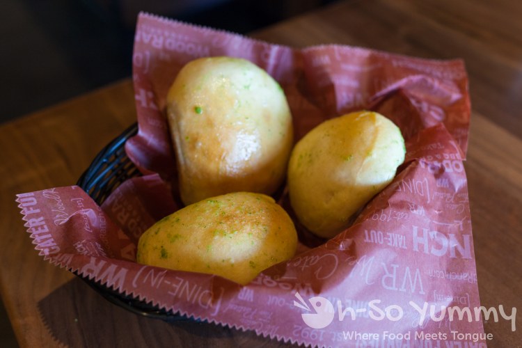 appetizer bread at Wood Ranch BBQ and Grill appetizer bread at Wood Ranch BBQ and Grill